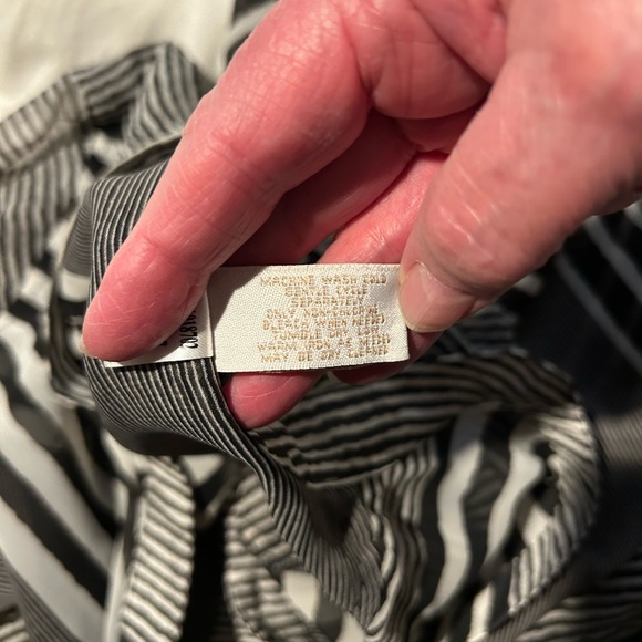 Chico’s pullover resort wear sheer blouse - Picture 7 of 8